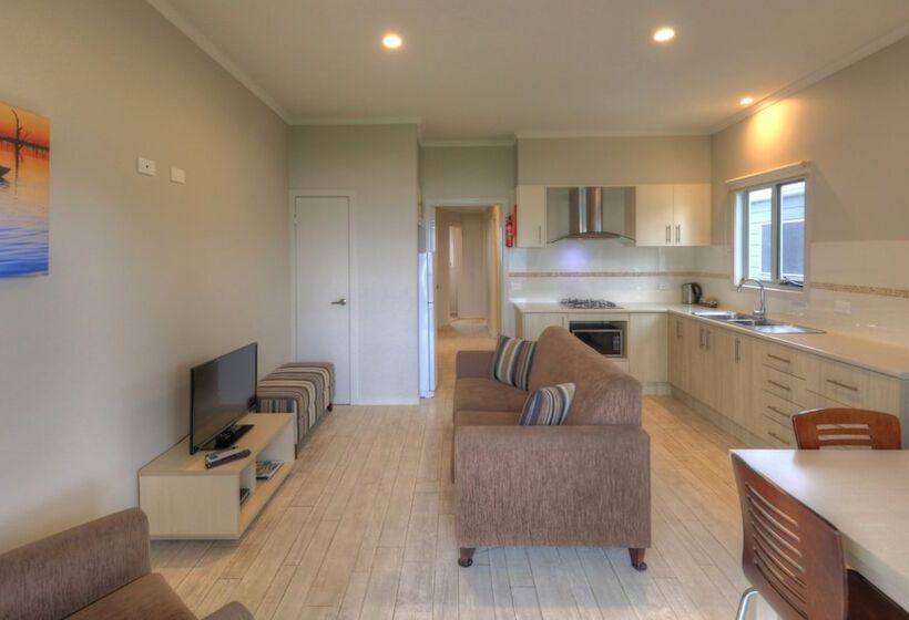 בית מלון כפרי Tasman Holiday Parks   Lake Mulwala