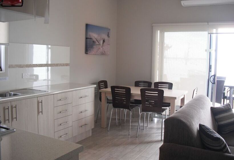 בית מלון כפרי Tasman Holiday Parks   Lake Mulwala