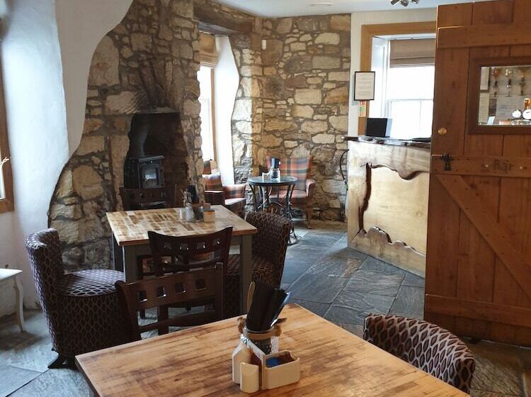 Отель The Covenanter