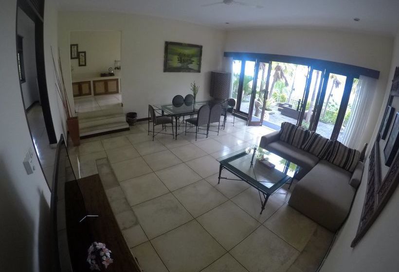 ホテル The Eyes Bali Villa