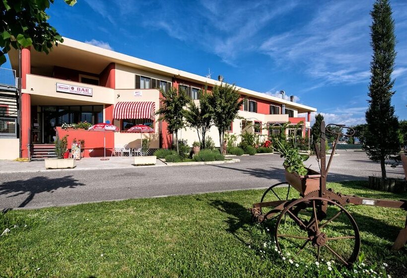 בית מלון כפרי Umbriaverde Sporting & Resort