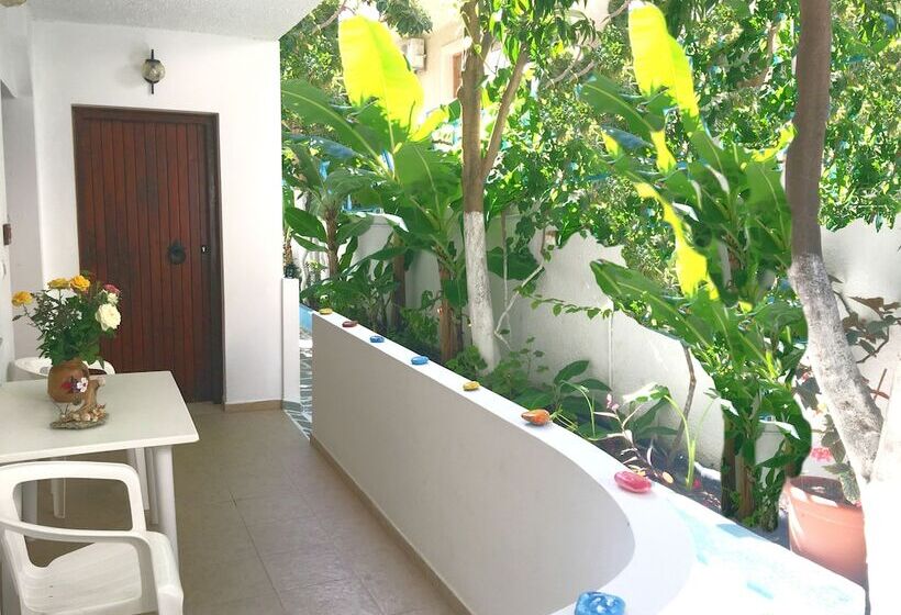 Kastro Studios Apartments