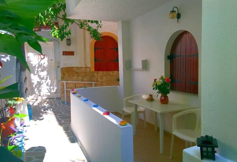 Kastro Studios Apartments