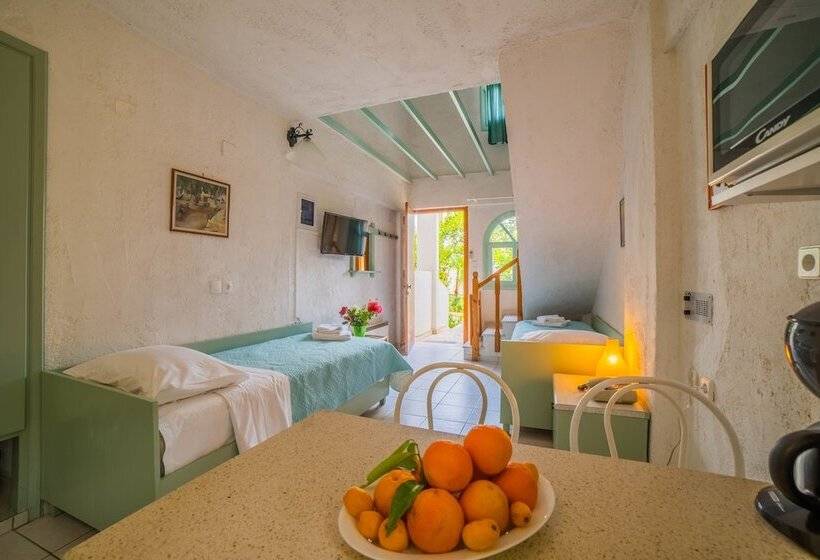 Kastro Studios Apartments