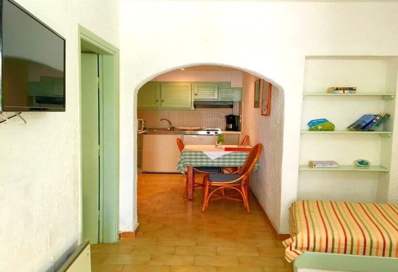 Kastro Studios Apartments