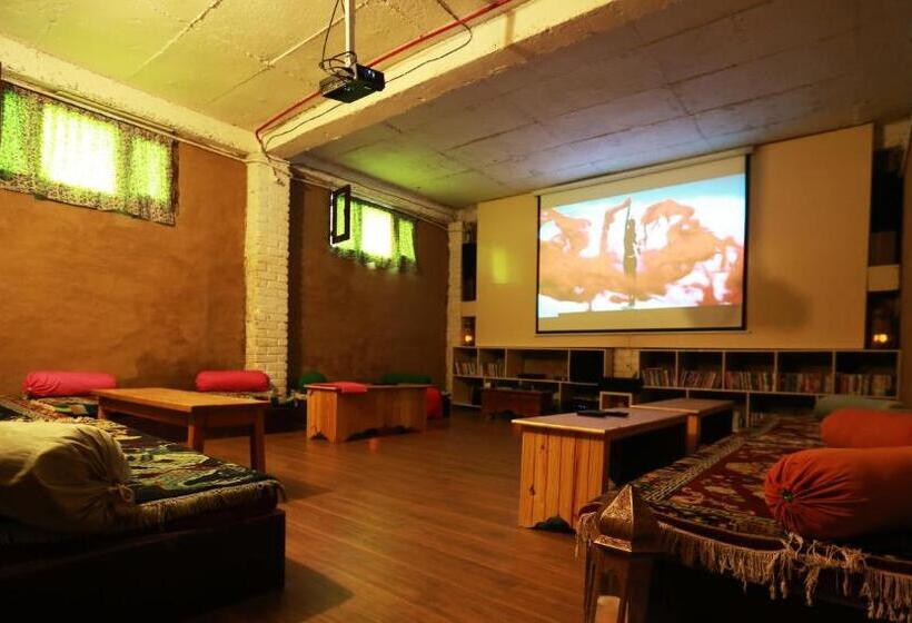 Larisa Resort Manali