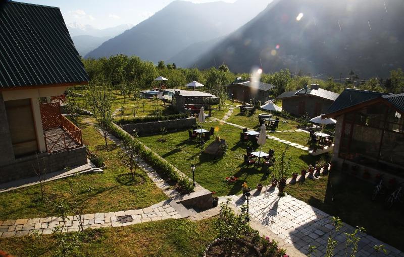 Larisa Resort Manali