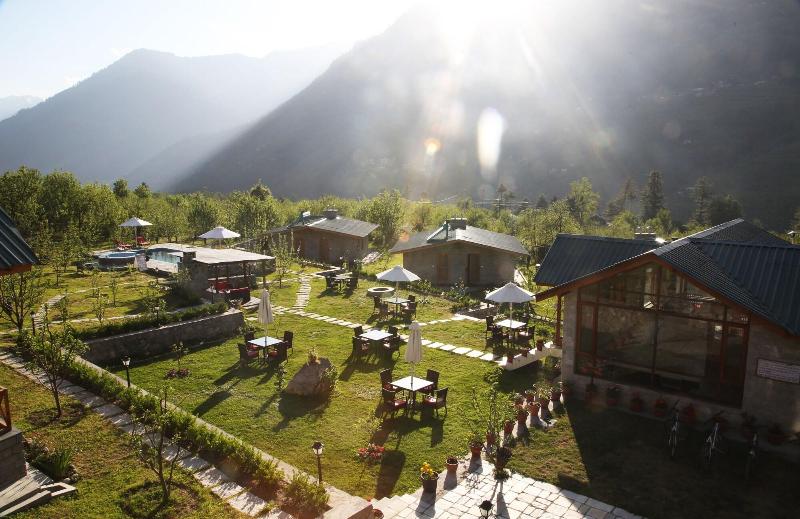 Larisa Resort Manali
