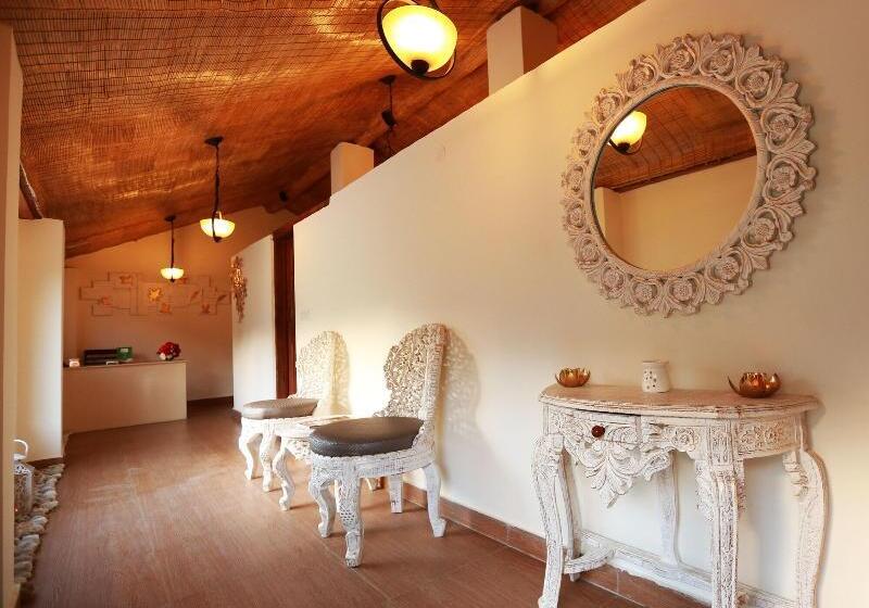 Larisa Resort Manali