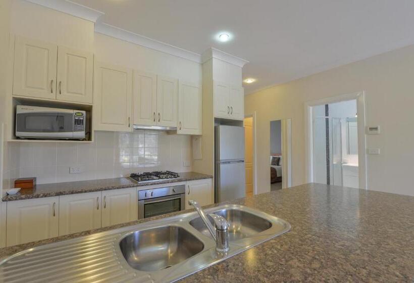 مُتل Cadman Motor Inn And Apartments