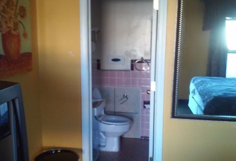 Мотель Rodeway Inn and Suites