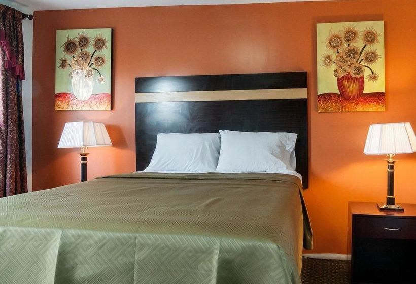 Мотель Rodeway Inn and Suites