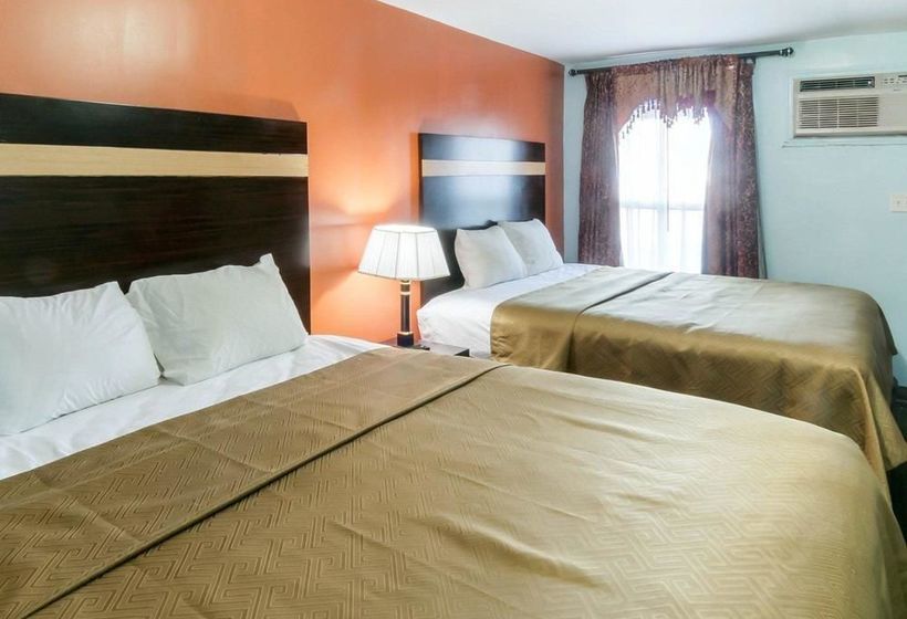 Мотель Rodeway Inn and Suites