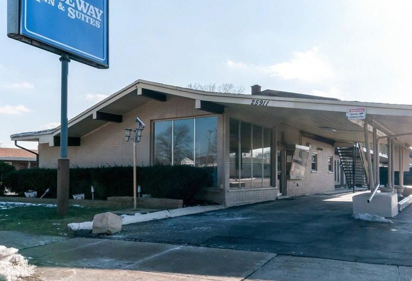 Мотель Rodeway Inn and Suites