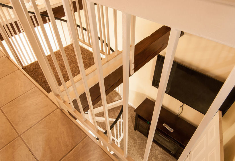 Northlake Lodges & Villas