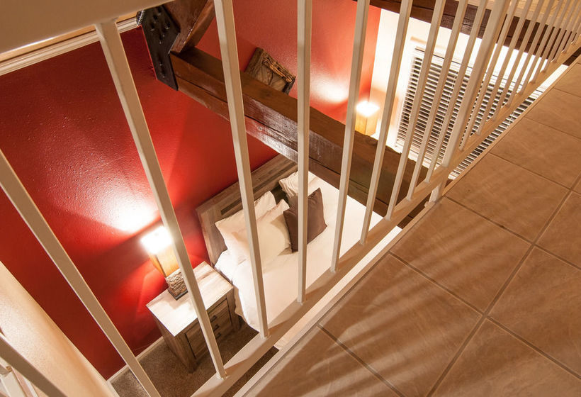 Northlake Lodges & Villas