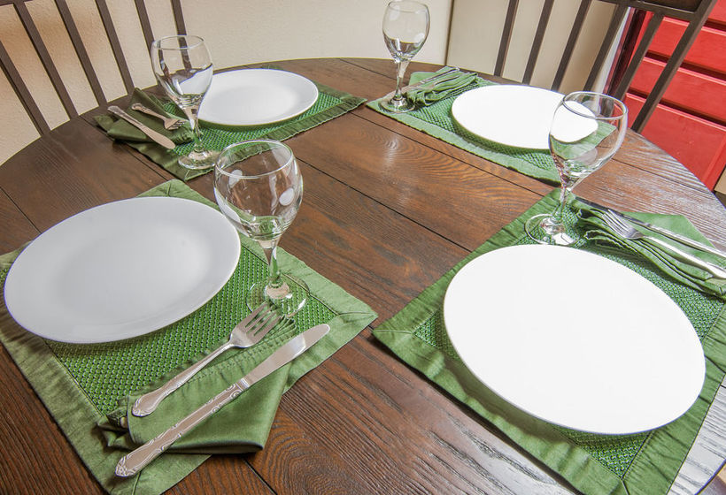 Northlake Lodges & Villas