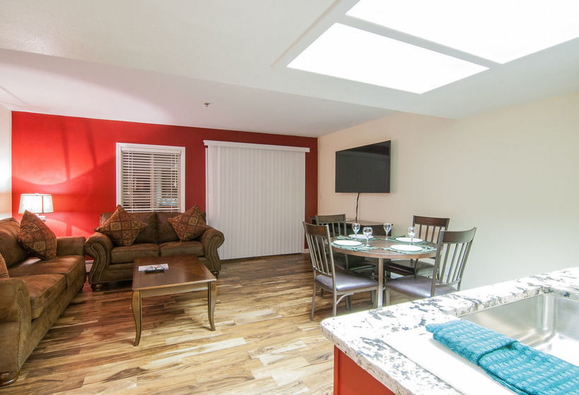 Northlake Lodges & Villas