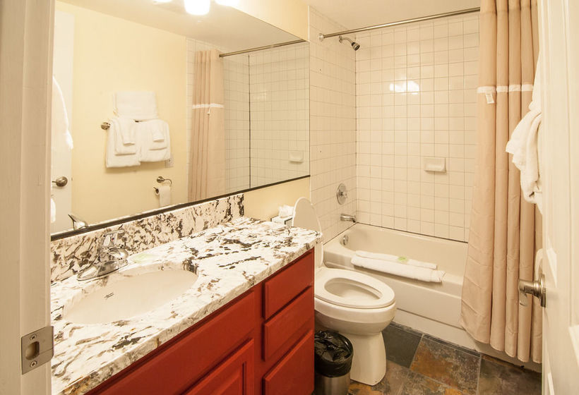 Northlake Lodges & Villas