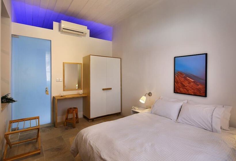 Palatakia   Adults Only