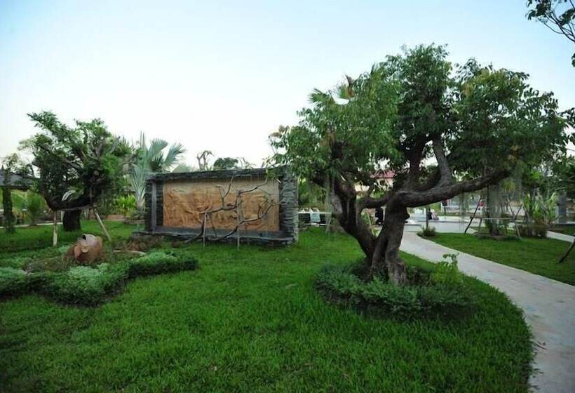 Park & Pool Resort
