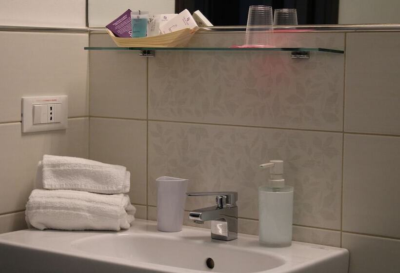 膳宿费 Anima Mundi