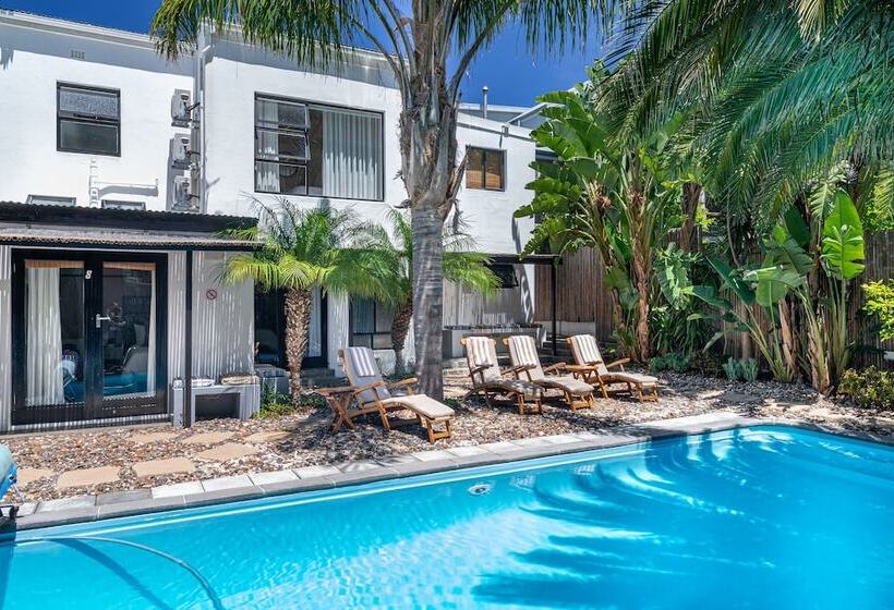 פנסיון Antrim Villa