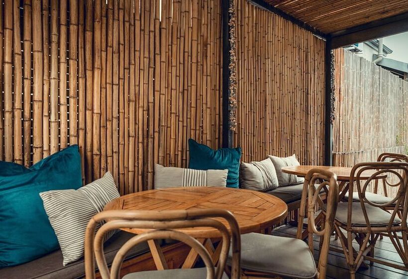 פנסיון Antrim Villa