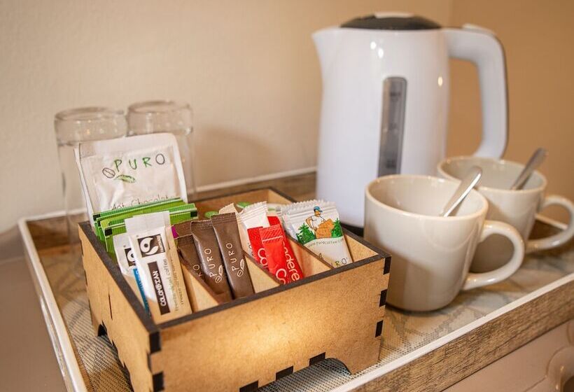 פנסיון Antrim Villa