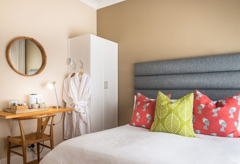 פנסיון Antrim Villa