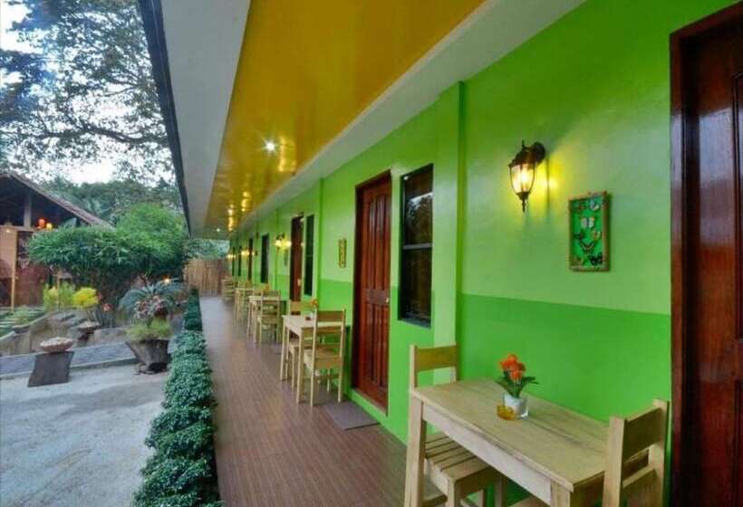 ペンション Butterfly Totem Guesthouse