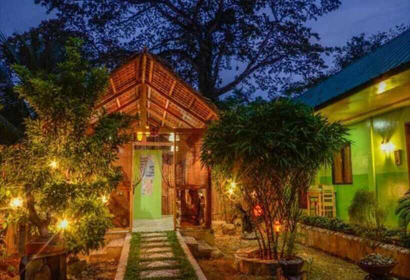 ペンション Butterfly Totem Guesthouse