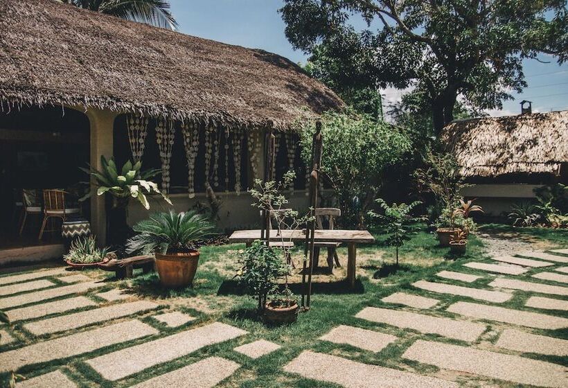 پانسیون Hibiscus Garden Resort