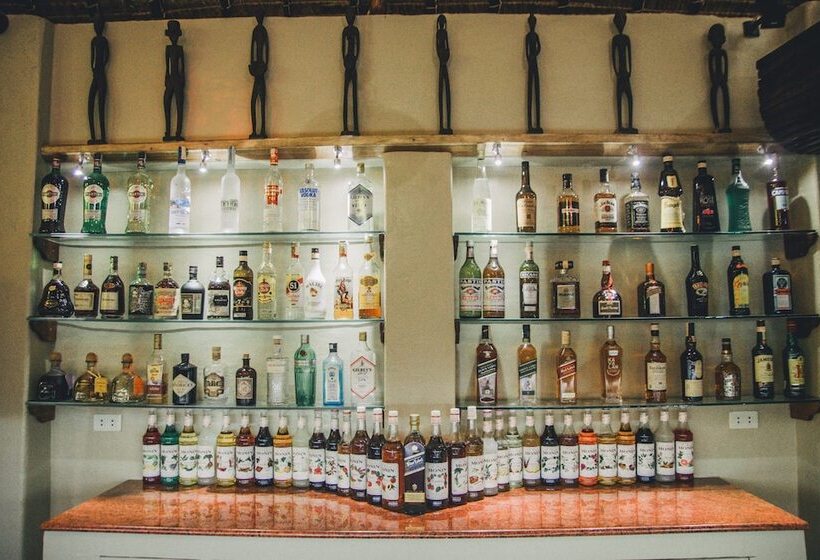 پانسیون Hibiscus Garden Resort