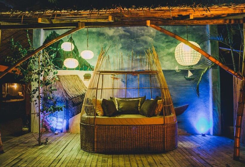 پانسیون Hibiscus Garden Resort