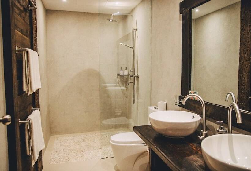 پانسیون Hibiscus Garden Resort