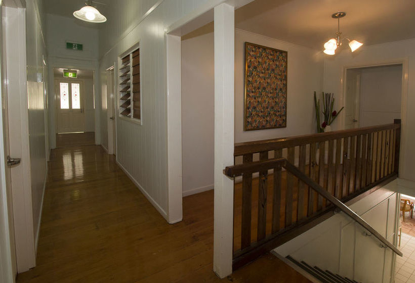 پانسیون Hillcrest Guest House Cooktown