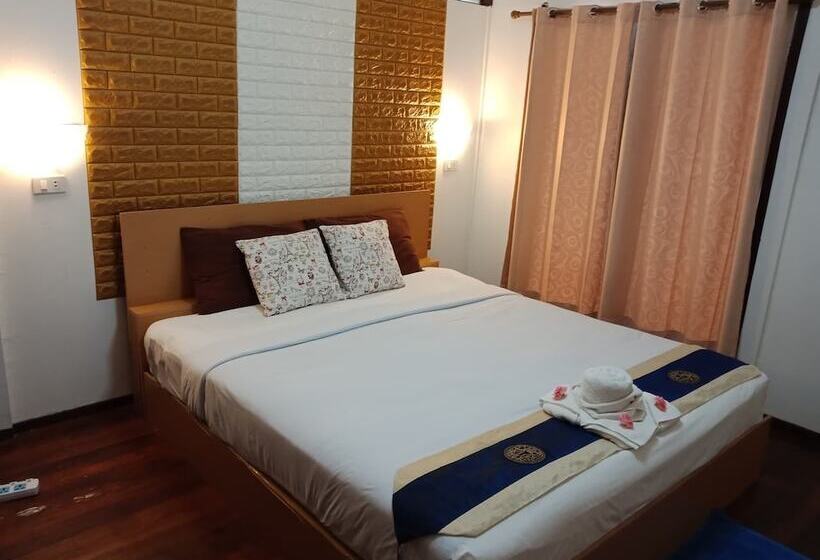 펜션 Holiday Resort   Sha Plus