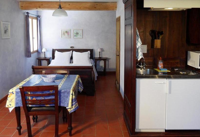 ペンション La Bastide Des Templiers