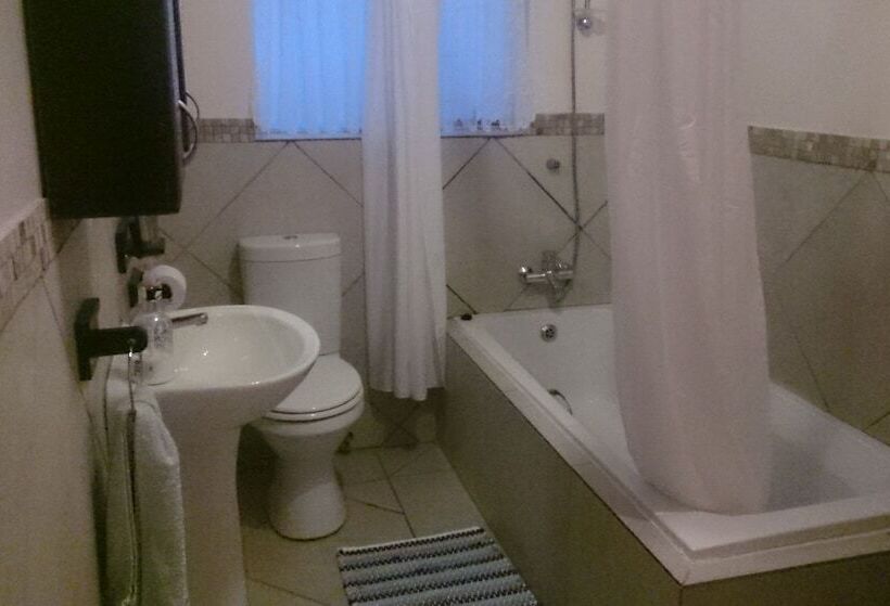 بنسيون Magaliqua Guest House