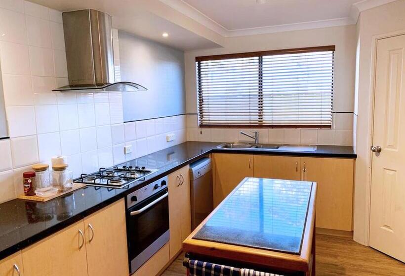 بنسيون Observatory Guesthouse   Adults Only