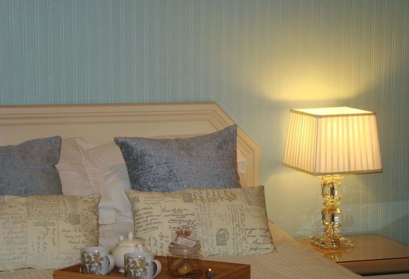 ペンション Pine Lodge