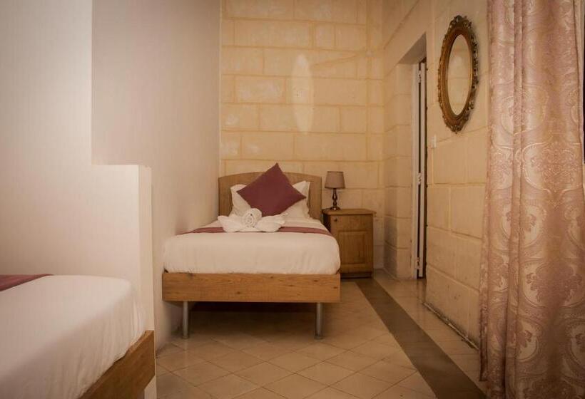 پانسیون Point De Vue Guesthouse