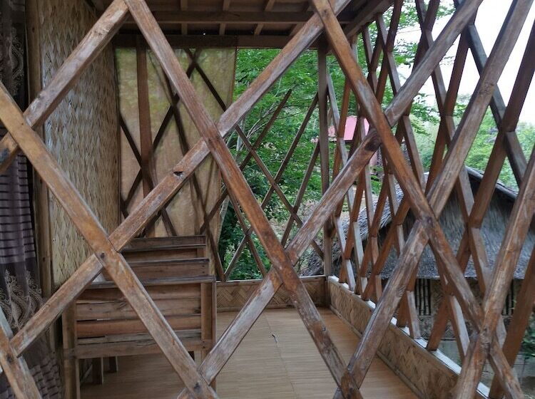 پانسیون Tapik Beach Park Guest House