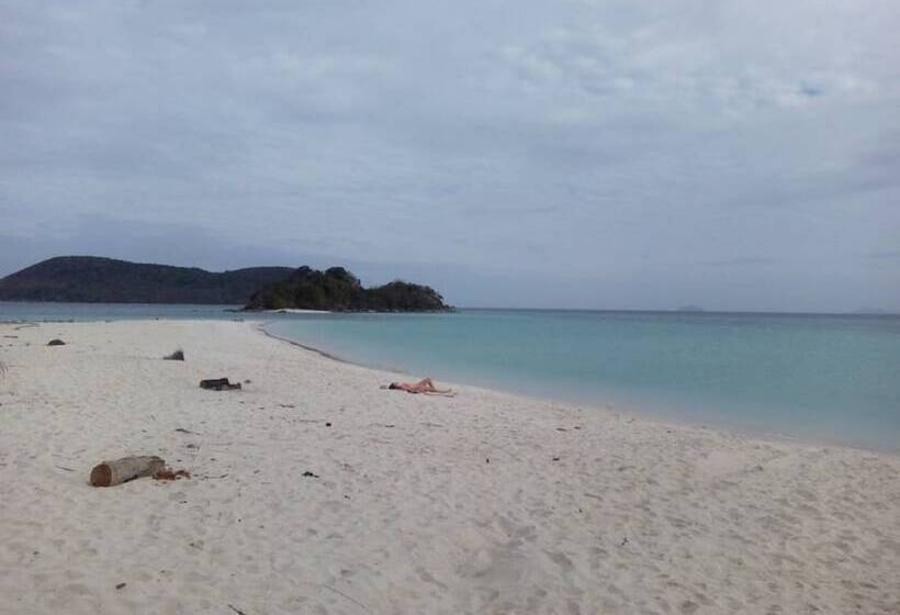 پانسیون Tapik Beach Park Guest House