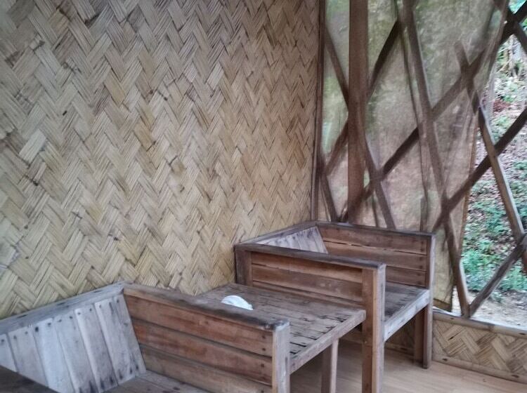 پانسیون Tapik Beach Park Guest House