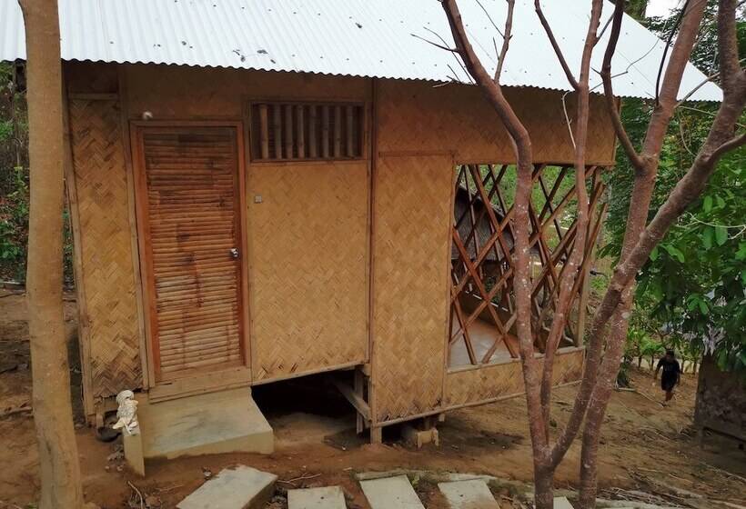 پانسیون Tapik Beach Park Guest House