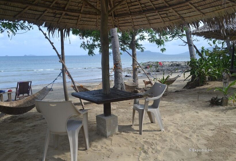 پانسیون Tapik Beach Park Guest House