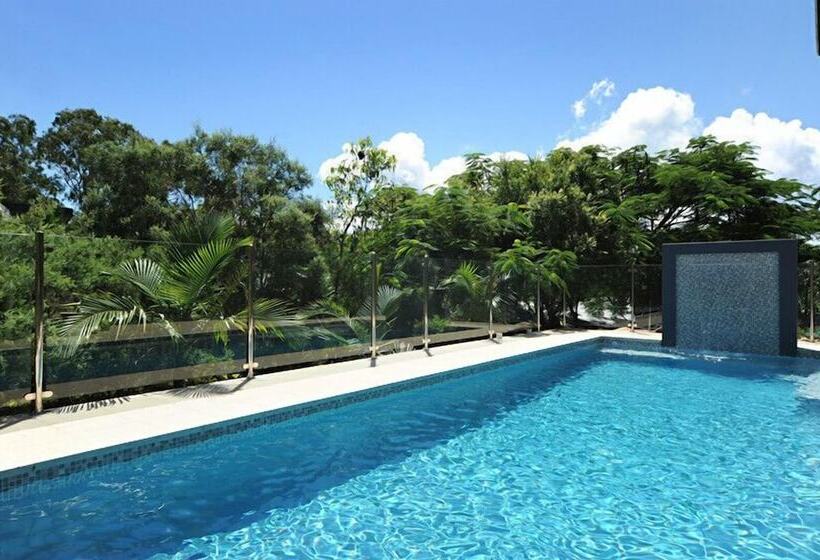 Pinnacle Apartments Hamilton Island