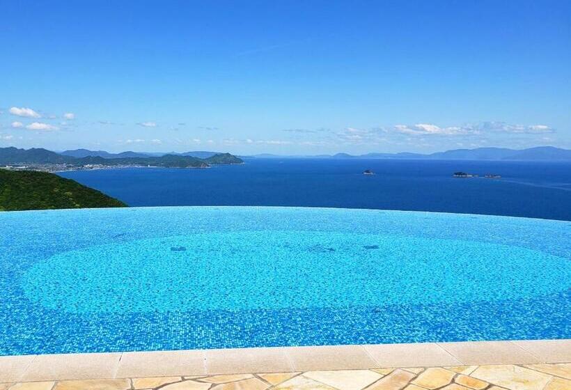 אתר נופש Grand Xiv Naruto The Lodge